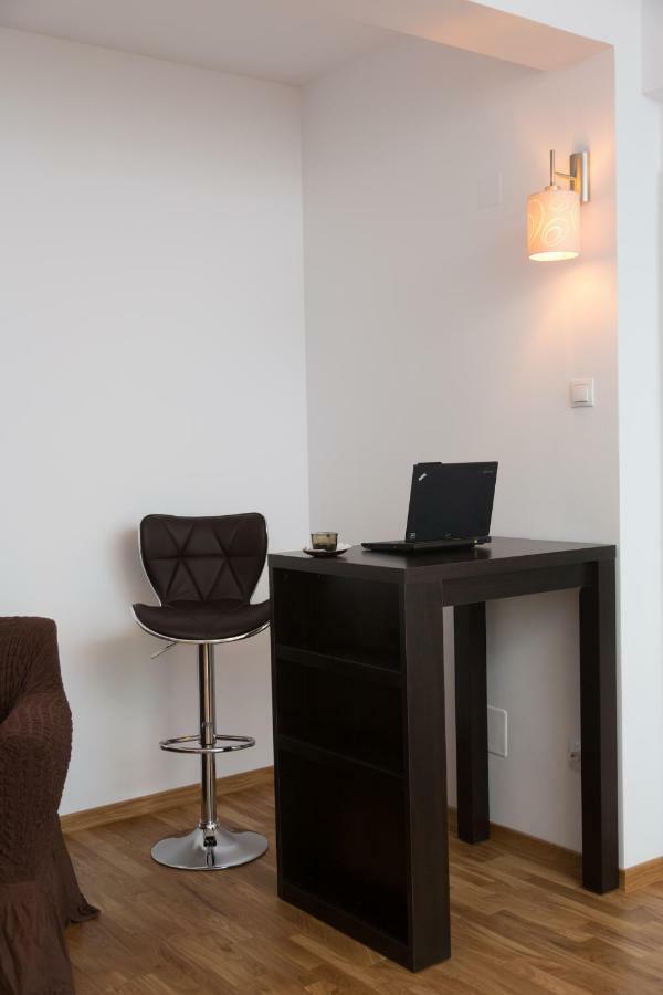 Central Luxury Flat With Terrace - Adela Accommodation - Ideal For Long Stays Bucureşti Eksteriør bilde
