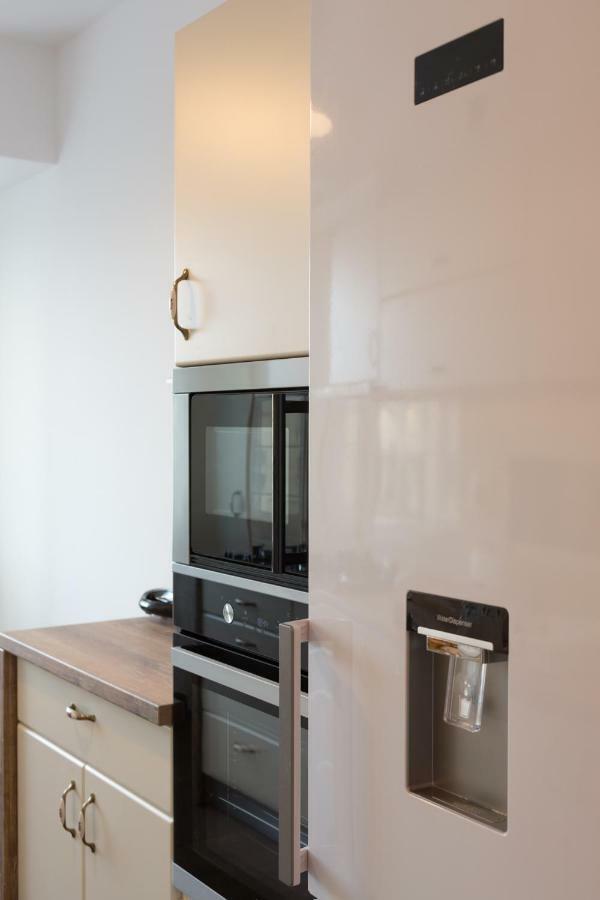 Central Luxury Flat With Terrace - Adela Accommodation - Ideal For Long Stays Bucureşti Eksteriør bilde