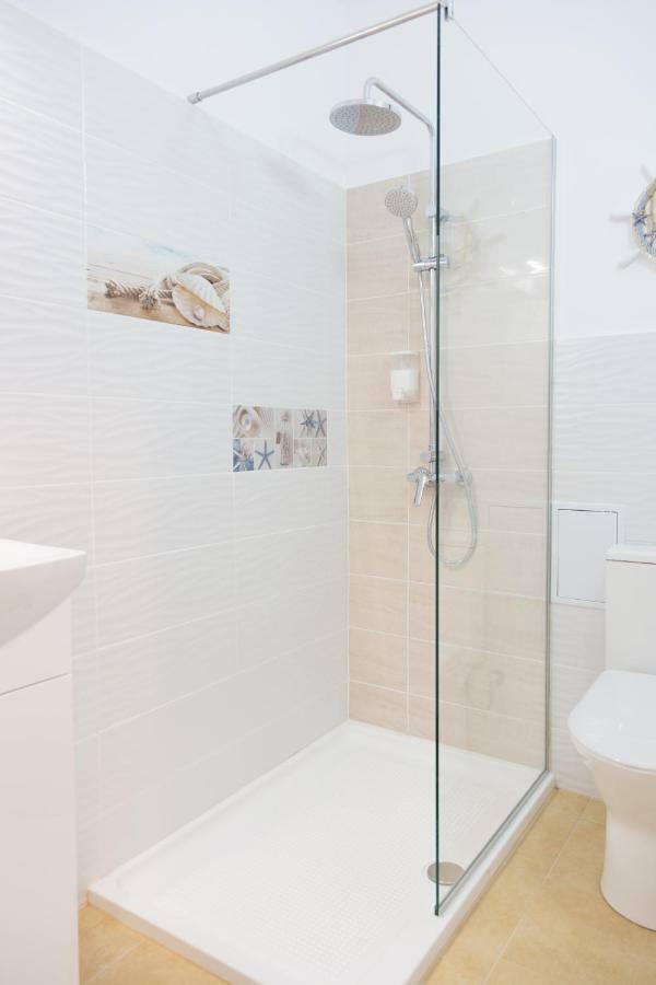 Central Luxury Flat With Terrace - Adela Accommodation - Ideal For Long Stays Bucureşti Eksteriør bilde
