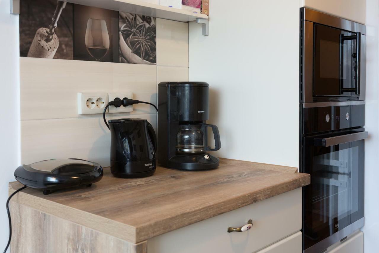 Central Luxury Flat With Terrace - Adela Accommodation - Ideal For Long Stays Bucureşti Eksteriør bilde