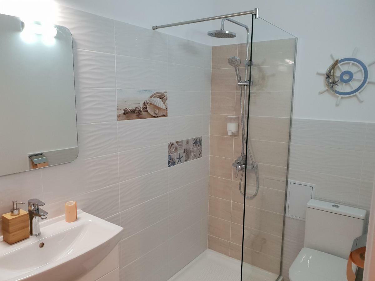 Central Luxury Flat With Terrace - Adela Accommodation - Ideal For Long Stays Bucureşti Eksteriør bilde